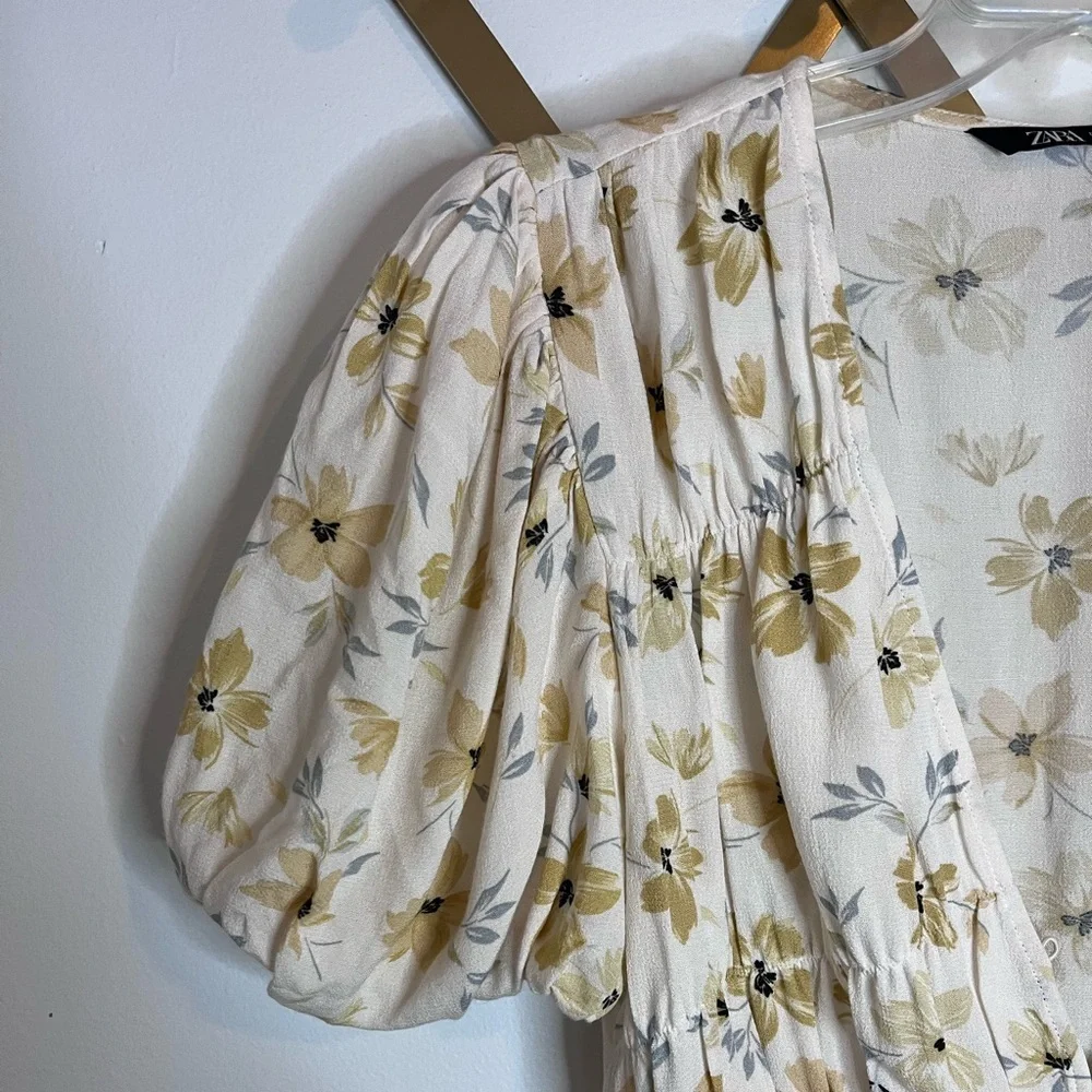 Zara Puff Sleeve Floral Button Front Top XS